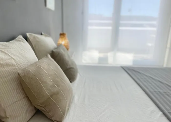Piso Atico Con Terraza Y Jacuzzi Con Vistas A Sol En Madrid Centro
