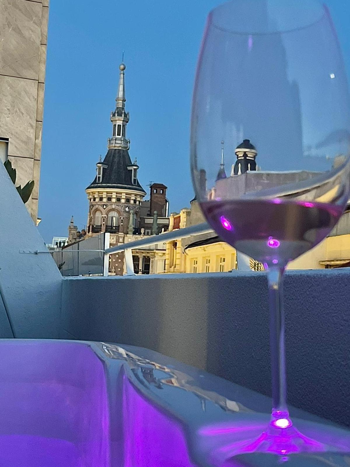 Piso Atico Con Terraza Y Jacuzzi Con Vistas A Sol En Centro Apartament
